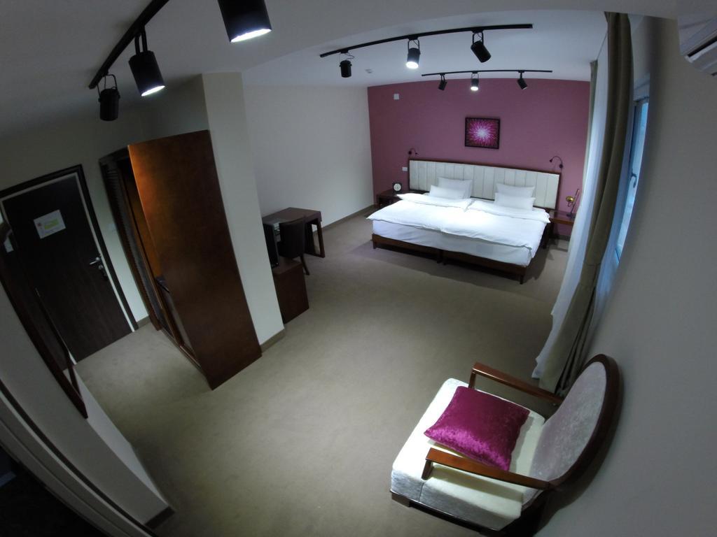 בלגרד Garni Hotel Fortuna מראה חיצוני תמונה